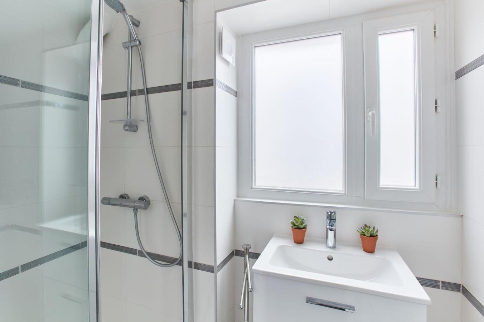 Cosy Montmartre 2Br Apartment Paris Ngoại thất bức ảnh